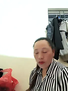 Snapshot of Jooj- chatting on 02-24-26, 01:53 Jooj- online show from 02-24-26, 01:53