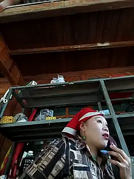 Snapshot of Jooj- chatting on 04-12-26, 03:33 Jooj- online show from 04-12-26, 03:33