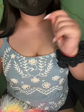 Snapshot of Praachiiii chatting on 02-23-26, 04:37 Praachiiii online show from 02-23-26, 04:37