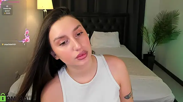 Snapshot of Celine_Coello chatting on 02-06-26, 04:17 Celine Coello online show from 02-06-26, 04:17