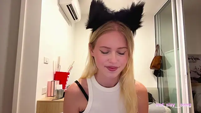 Snapshot of Slay_Swag chatting on 02-13-26, 10:11 Slay Swag online show from 02-13-26, 10:11