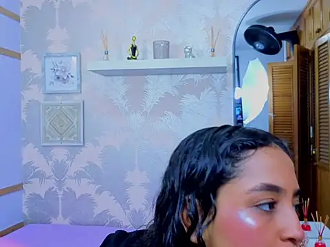 Emma Thompssonn online show from 02-05-26, 11:48