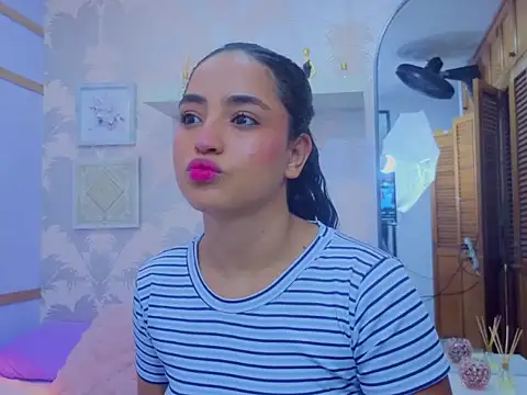 Emma Thompssonn online show from 03-09-26, 11:47