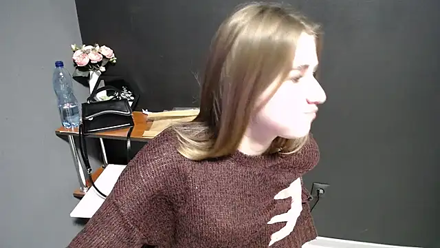 Snapshot of Sunny_siren chatting on 02-26-26, 01:32 Sunny siren online show from 02-26-26, 01:32