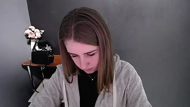 Sunny siren online show from 03-04-26, 02:56