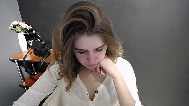 Snapshot of Sunny_siren chatting on 04-22-26, 12:39 Sunny siren online show from 04-22-26, 12:39
