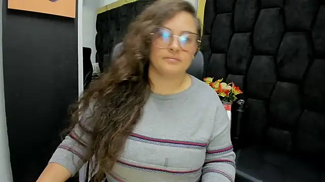 Sarah Boobs  online show from 06-03-26, 04:15