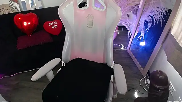 teylo80as online show from 05-11-26, 04:04