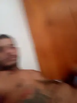 Snapshot of Tatuado85 chatting on 01-15-26, 05:49 Tatuado85 online show from 01-15-26, 05:49