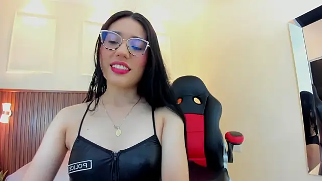 Snapshot of MARIE_TAPNER chatting on 03-13-26, 12:34 MARIE TAPNER online show from 03-13-26, 12:34