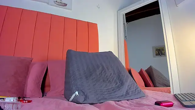 rose thompson19 online show from 04-10-26, 07:40