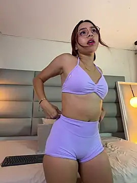 Snapshot of miss-liz- chatting on 07-15-26, 07:41 miss-liz- online show from 07-15-26, 07:41