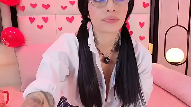 JuneCollins online show from 02-15-26, 08:38