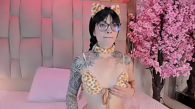 JuneCollins online show from 03-30-26, 08:21