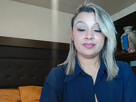 Snapshot of aitanalove_ chatting on 02-06-26, 10:46 aitanalove online show from 02-06-26, 10:46