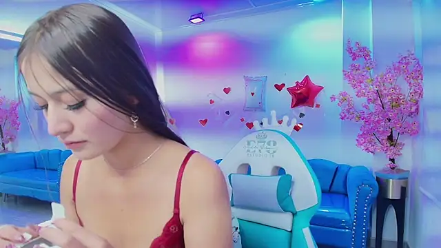 Snapshot of Zoe_swan chatting on 02-25-26, 11:31 Zoe swan online show from 02-25-26, 11:31