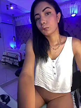 Auri   online show from 05-19-26, 07:31