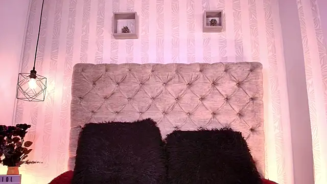 Snapshot of 4L3JX chatting on 07-10-26, 01:14 4L3JX online show from 07-10-26, 01:14