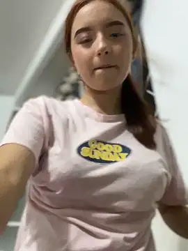 Snapshot of Carithooo chatting on 02-25-26, 12:42 Carithooo online show from 02-25-26, 12:42