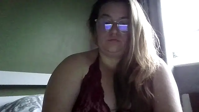 Snapshot of QueenCurvy_Charley28 chatting on 06-22-26, 07:44 QueenCurvy Charley28 online show from 06-22-26, 07:44