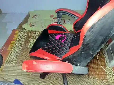 Tinaly18 online show from 03-26-26, 01:38