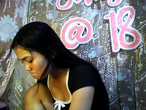 Snapshot of PinaySkinnyJust18 chatting on 02-19-26, 10:11 PinaySkinnyJust18 online show from 02-19-26, 10:11