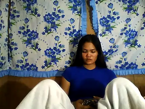 PinaySkinnyJust18 online show from 04-16-26, 10:16