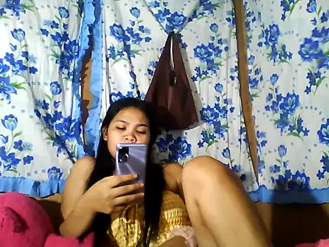 PinaySkinnyJust18 online show from 06-28-26, 04:29