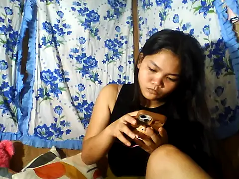 PinaySkinnyJust18 online show from 06-29-26, 10:21