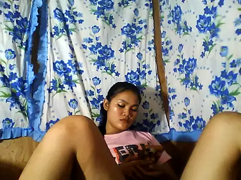 PinaySkinnyJust18 online show from 06-30-26, 10:27
