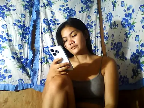 PinaySkinnyJust18 online show from 07-05-26, 09:44