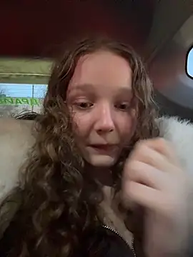 Snapshot of outside_rosy chatting on 03-02-26, 03:41 outside rosy online show from 03-02-26, 03:41