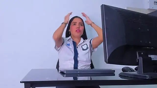 Catalinna 03 online show from 04-15-26, 12:45