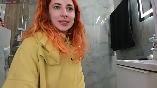 Snapshot of KikkoLee chatting on 04-19-26, 07:18 KikkoLee online show from 04-19-26, 07:18