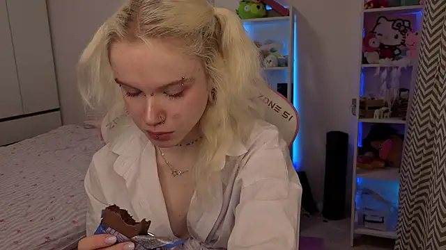 Mia WaterFall online show from 03-06-26, 03:14