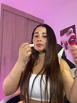 saray mendozaa online show from 06-27-26, 04:23
