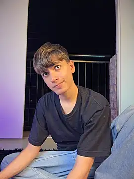 Naim TheKing online show from 04-07-26, 02:56