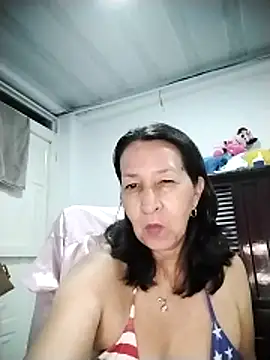 Snapshot of RosseLaure chatting on 06-30-26, 03:18 RosseLaure online show from 06-30-26, 03:18