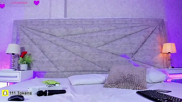 Snapshot of RousSweet- chatting on 02-23-26, 09:12 RousSweet- online show from 02-23-26, 09:12