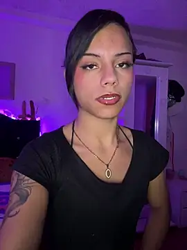 Snapshot of andyy_x chatting on 07-10-26, 06:43 andyy x online show from 07-10-26, 06:43