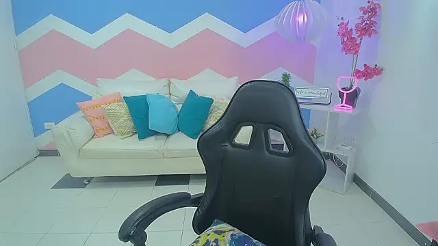 mayli marie online show from 03-17-26, 09:51