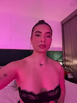 Snapshot of IrinaBlanc chatting on 07-20-26, 10:34 IrinaBlanc online show from 07-20-26, 10:34