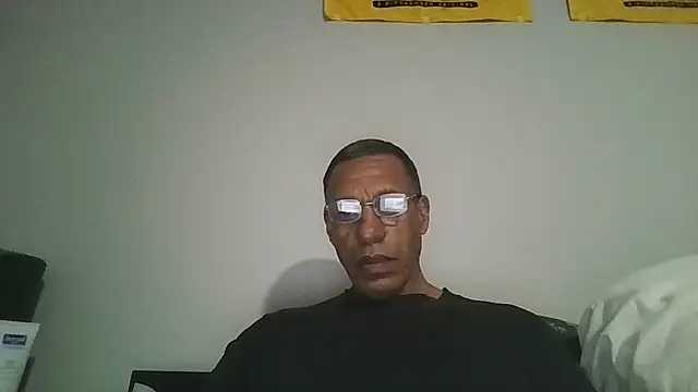 swimmer2496 online show from 04-08-26, 06:02