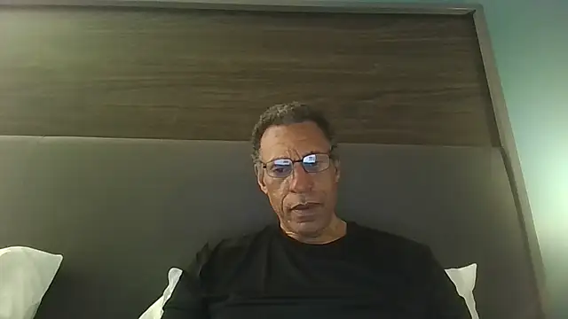 Snapshot of swimmer2496 chatting on 05-16-26, 06:21 swimmer2496 online show from 05-16-26, 06:21