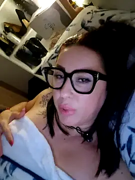 Snapshot of Starletx chatting on 02-04-26, 09:37 Starletx online show from 02-04-26, 09:37