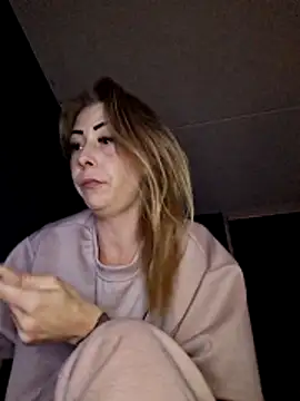 dewimp1 online show from 04-21-26, 09:50