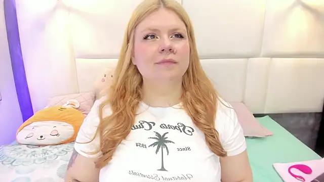 Snapshot of Martina_armos chatting on 05-01-26, 01:37 Martina armos online show from 05-01-26, 01:37