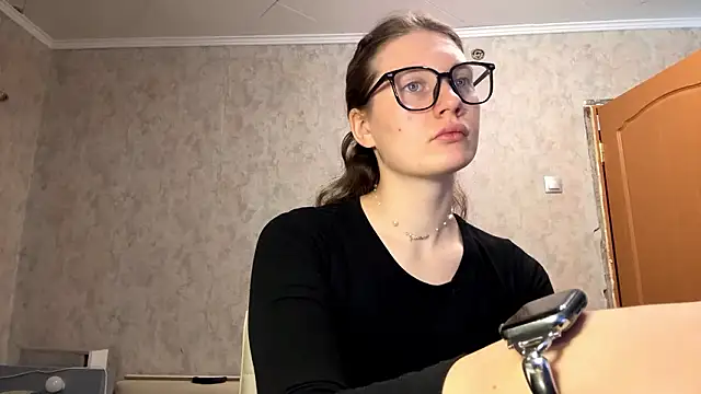 Jolievic online show from 02-25-26, 11:09