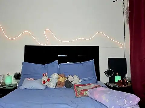 Snapshot of YourDreamReal chatting on 02-05-26, 12:59 YourDreamReal online show from 02-05-26, 12:59