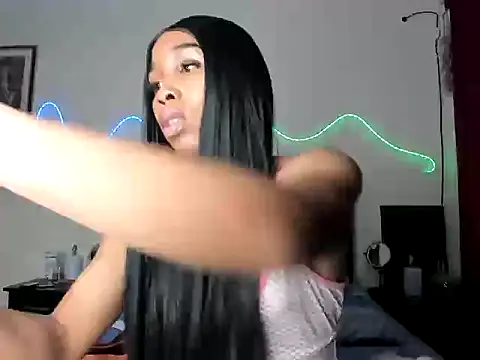 Snapshot of YourDreamReal chatting on 02-14-26, 03:25 YourDreamReal online show from 02-14-26, 03:25